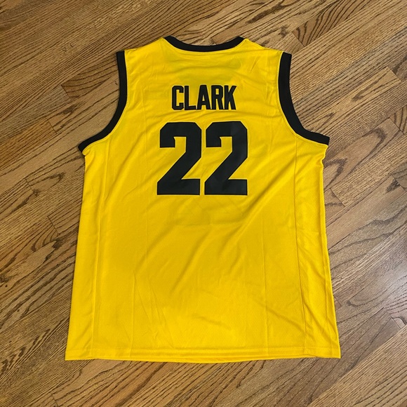 Large Brand New Yellow Nike Caitlin Clark University of Iowa College Jersey - Picture 4 of 5